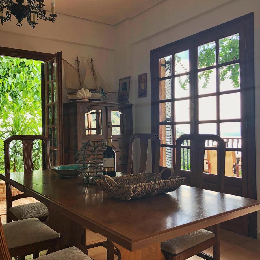 Mediterranean Sea View Villa Каламата Екстериор снимка