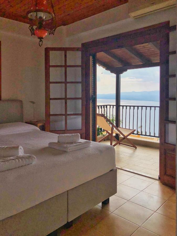 Mediterranean Sea View Villa Каламата Екстериор снимка